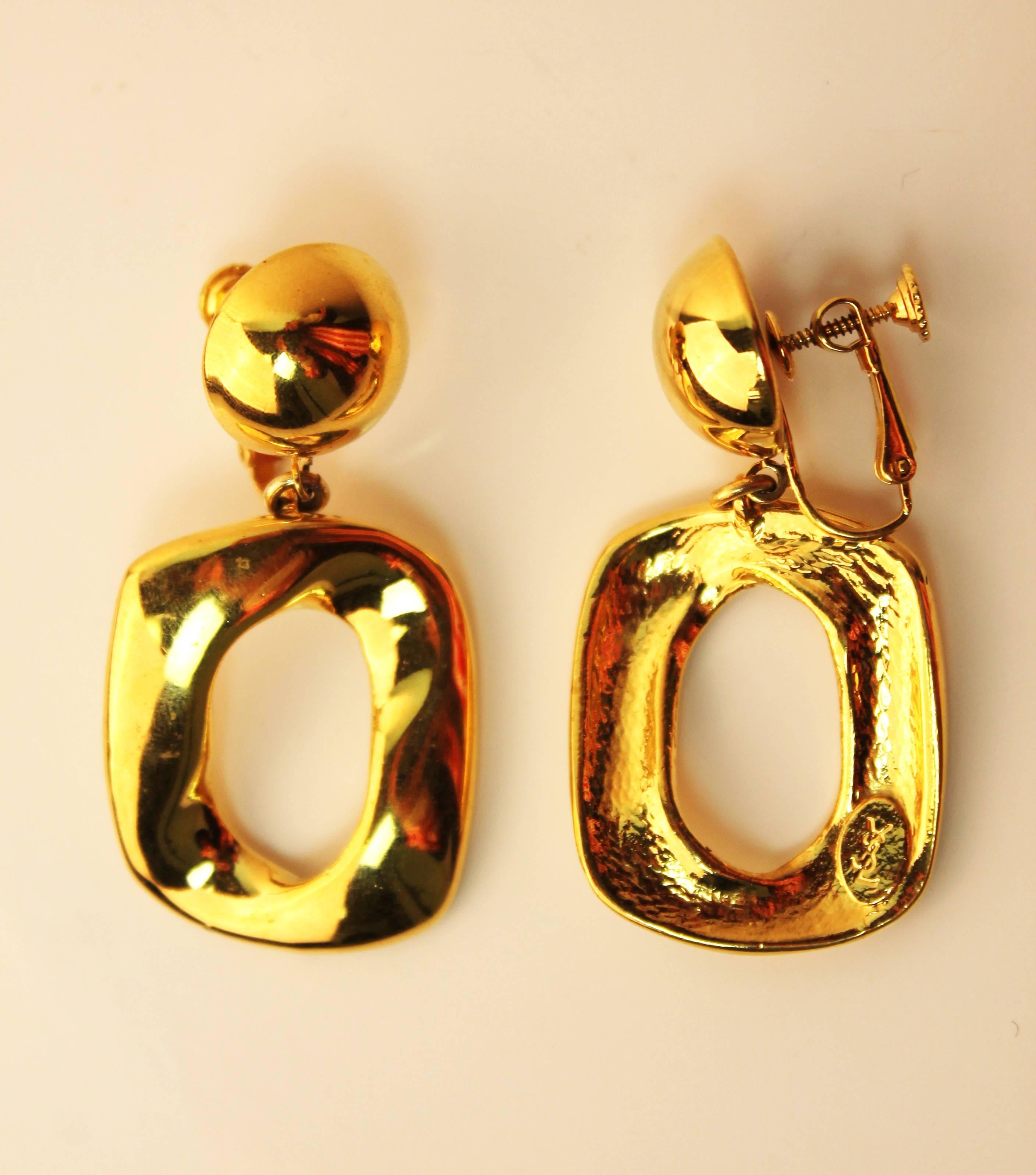 Vintage Yves Saint Laurent Gold-Plated Distorted Square Earrings In Excellent Condition For Sale In London, GB