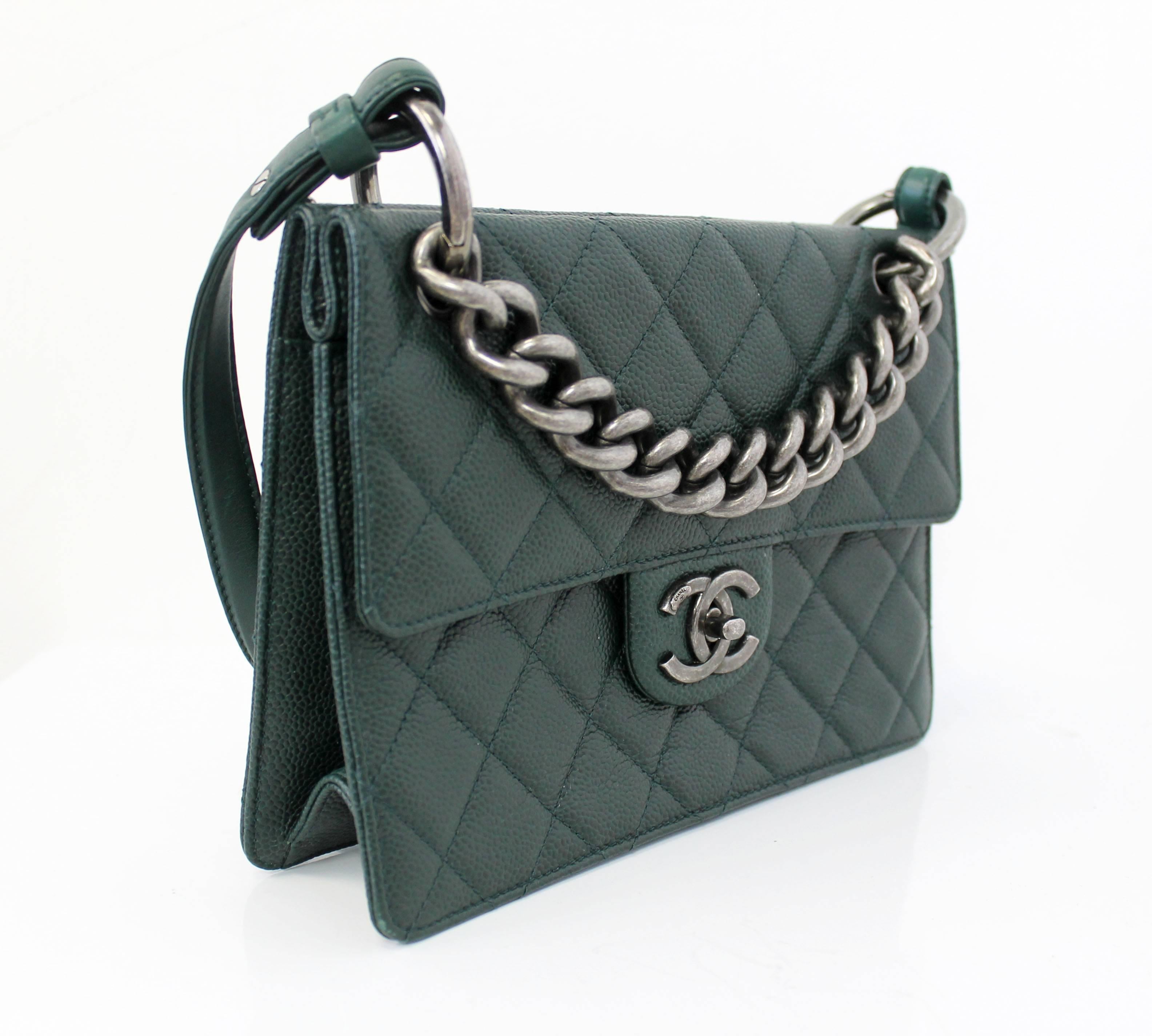 Chanel 2015 / 2016 Dark Green Quilted Caviar Leather Retro Class Medium Flap Bag In New Condition In London, GB