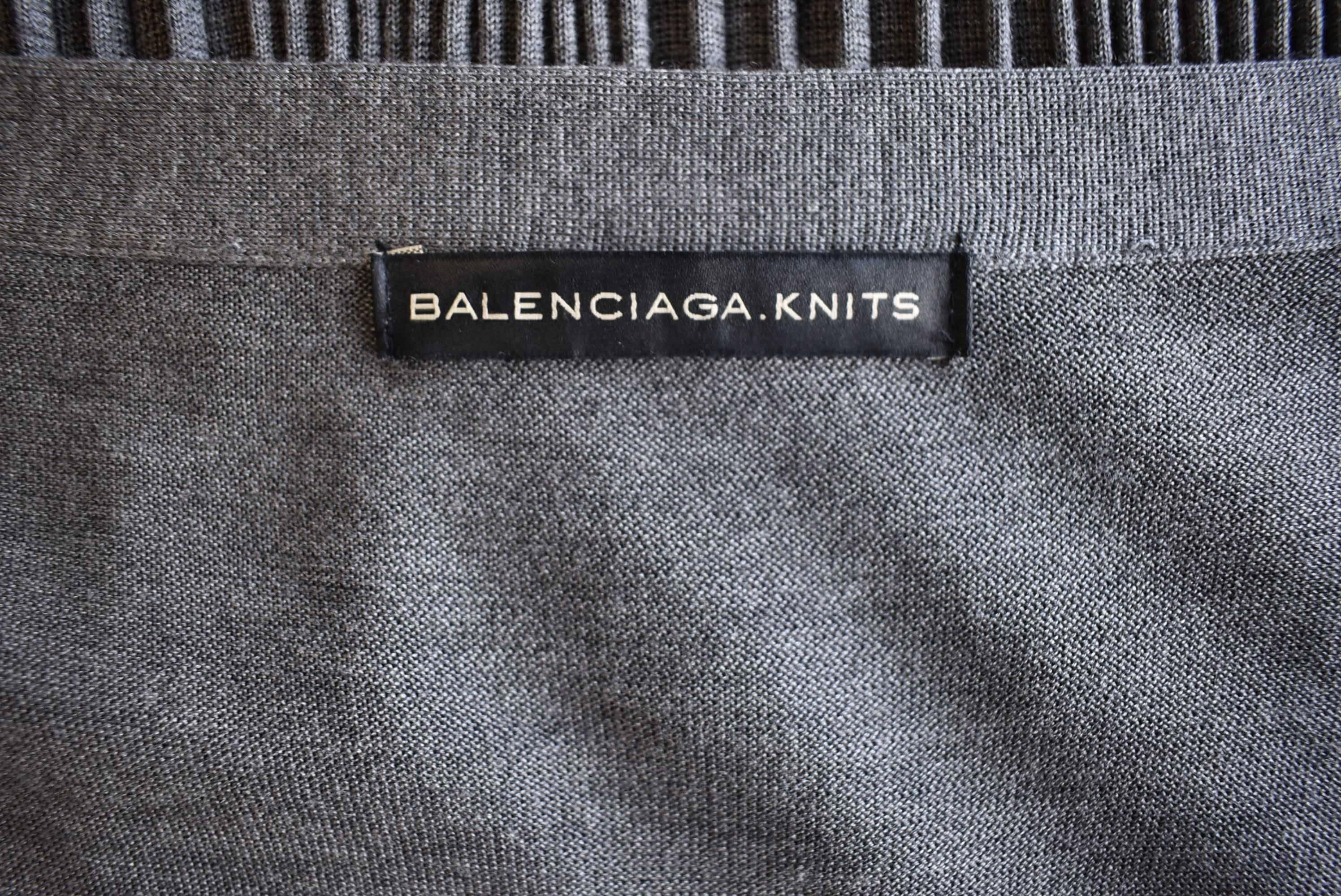 Balenciaga Grey Silk and Cashmere Fine Knit Dress with Pleated Skirt 2009 In Excellent Condition In London, GB