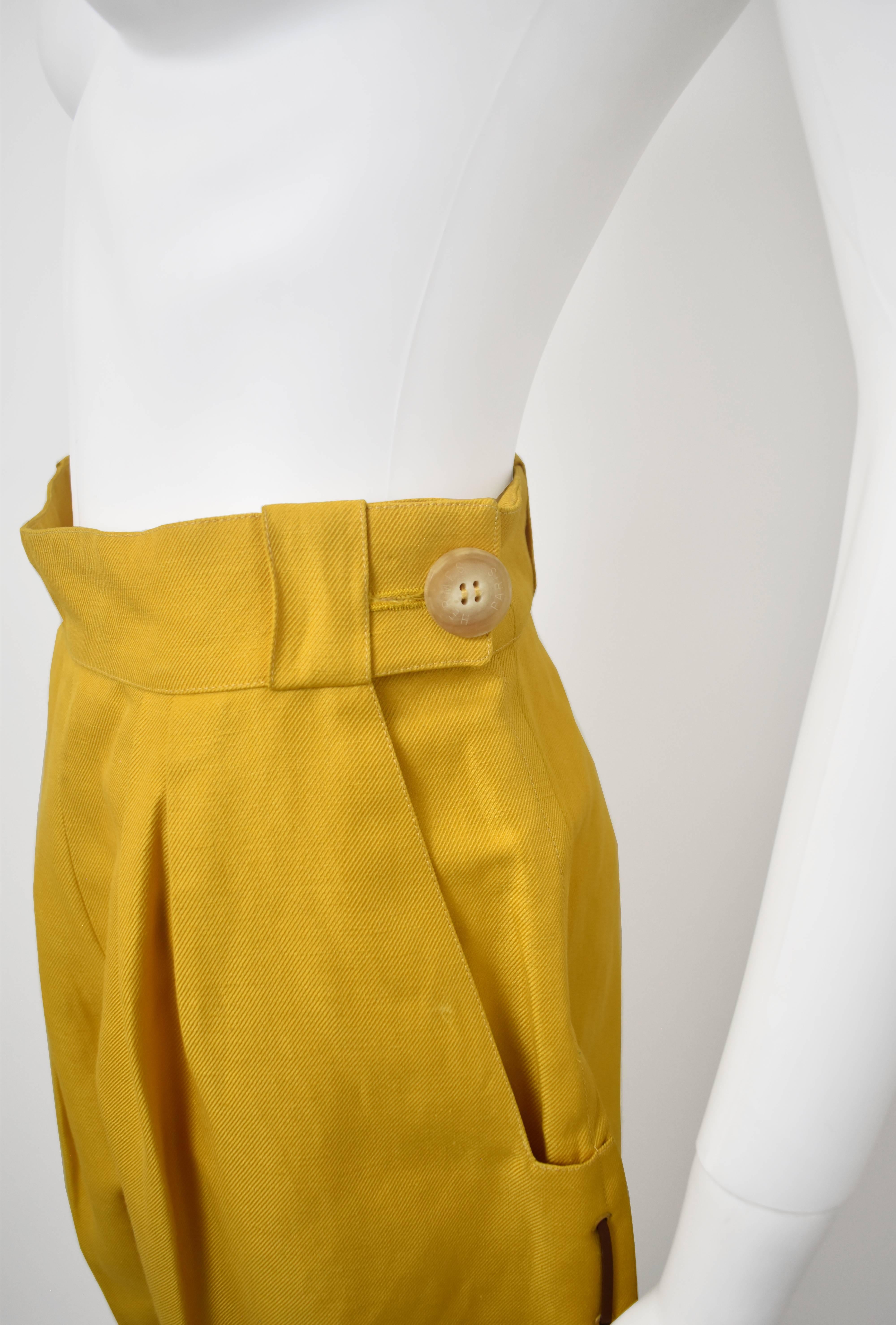 Hermes Mustard Yellow Jodhpur Trousers with Eyelet and Leather Tie Details In Good Condition For Sale In London, GB