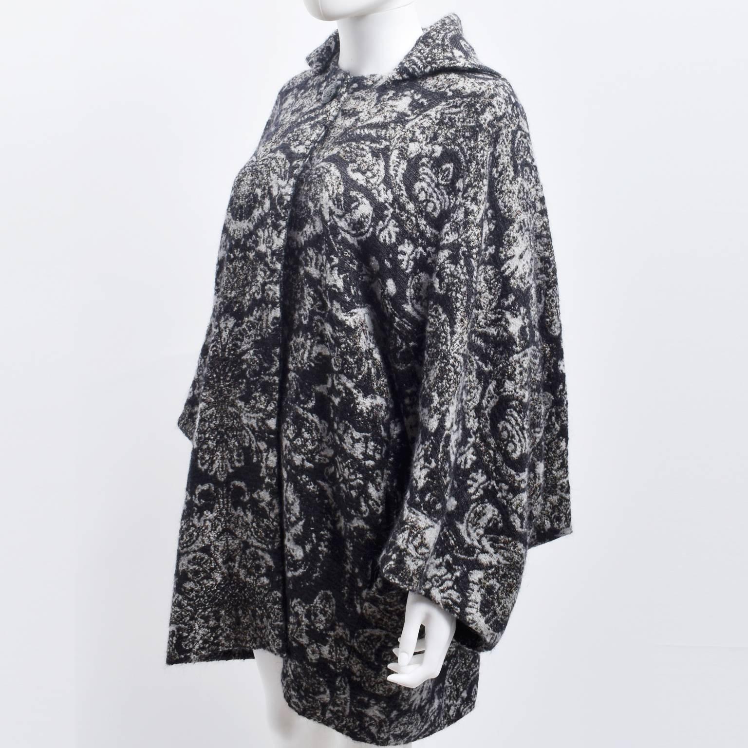 Stella McCartney Grey Brocade Pattern Cocoon Coat with Geometric Sleeves In Excellent Condition In London, GB