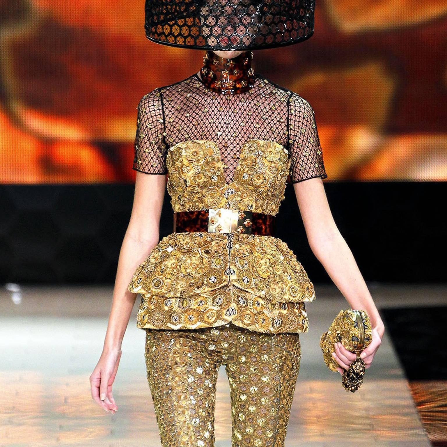 Alexander McQueen Tortoiseshell Perspex Belt with Gold Clasp and Bees S/S13 In Excellent Condition For Sale In London, GB