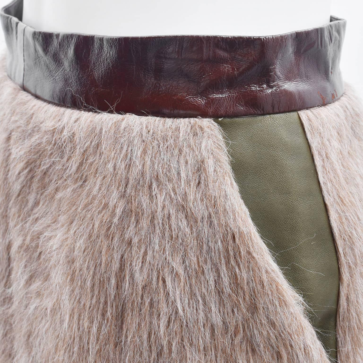 Celine Camel Faux Fur Skirt with Maroon Patent Leather and Khaki Leather Pockets In Excellent Condition For Sale In London, GB