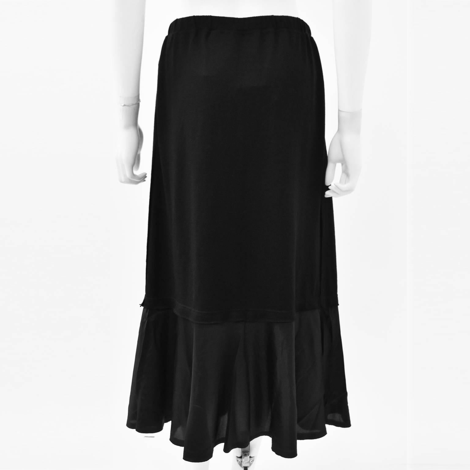  Comme des Garcons Black Wool and Rayon Contrast Hem Skirt  For Sale 1