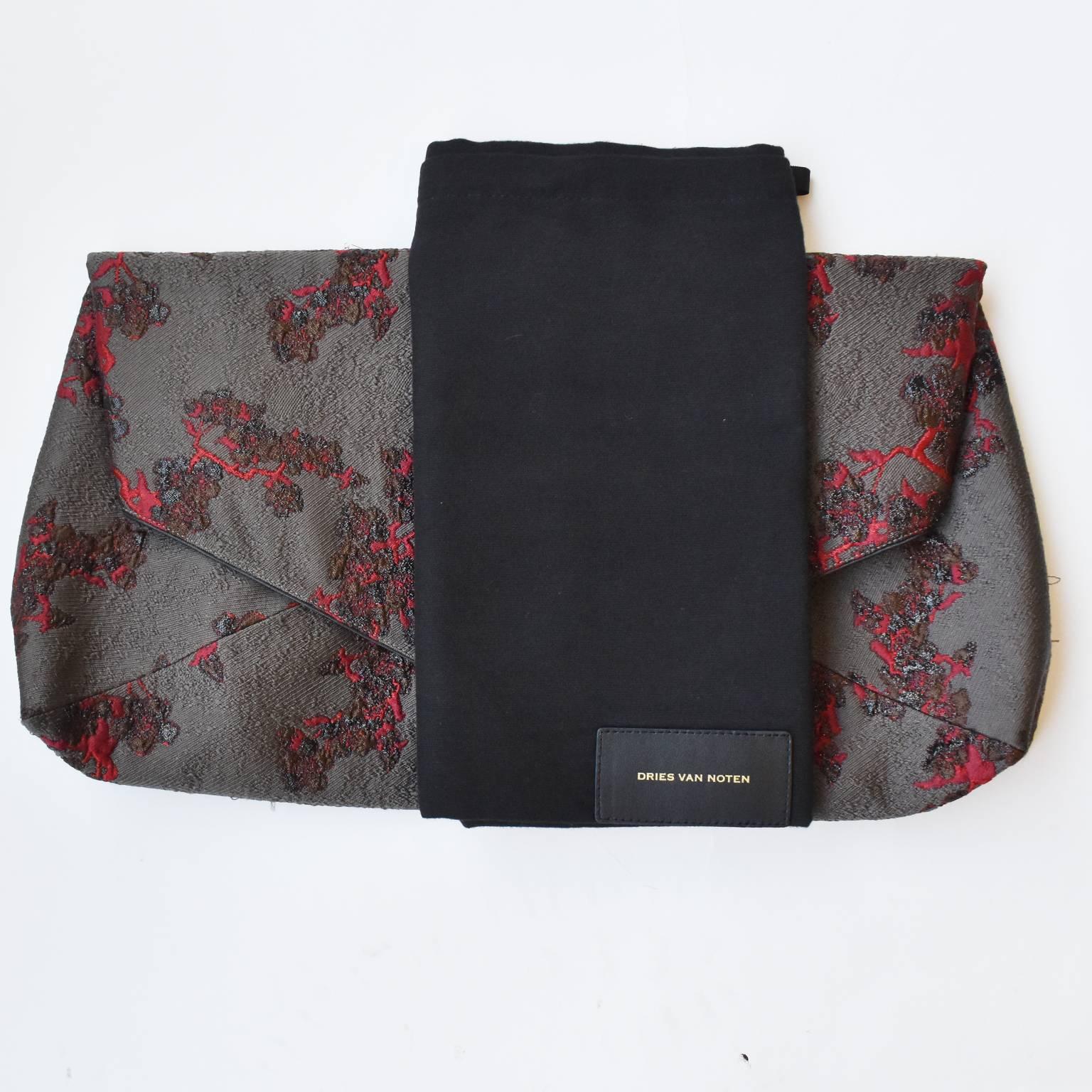 Dries Van Noten Blossom Jacquard Clutch  In Good Condition For Sale In London, GB