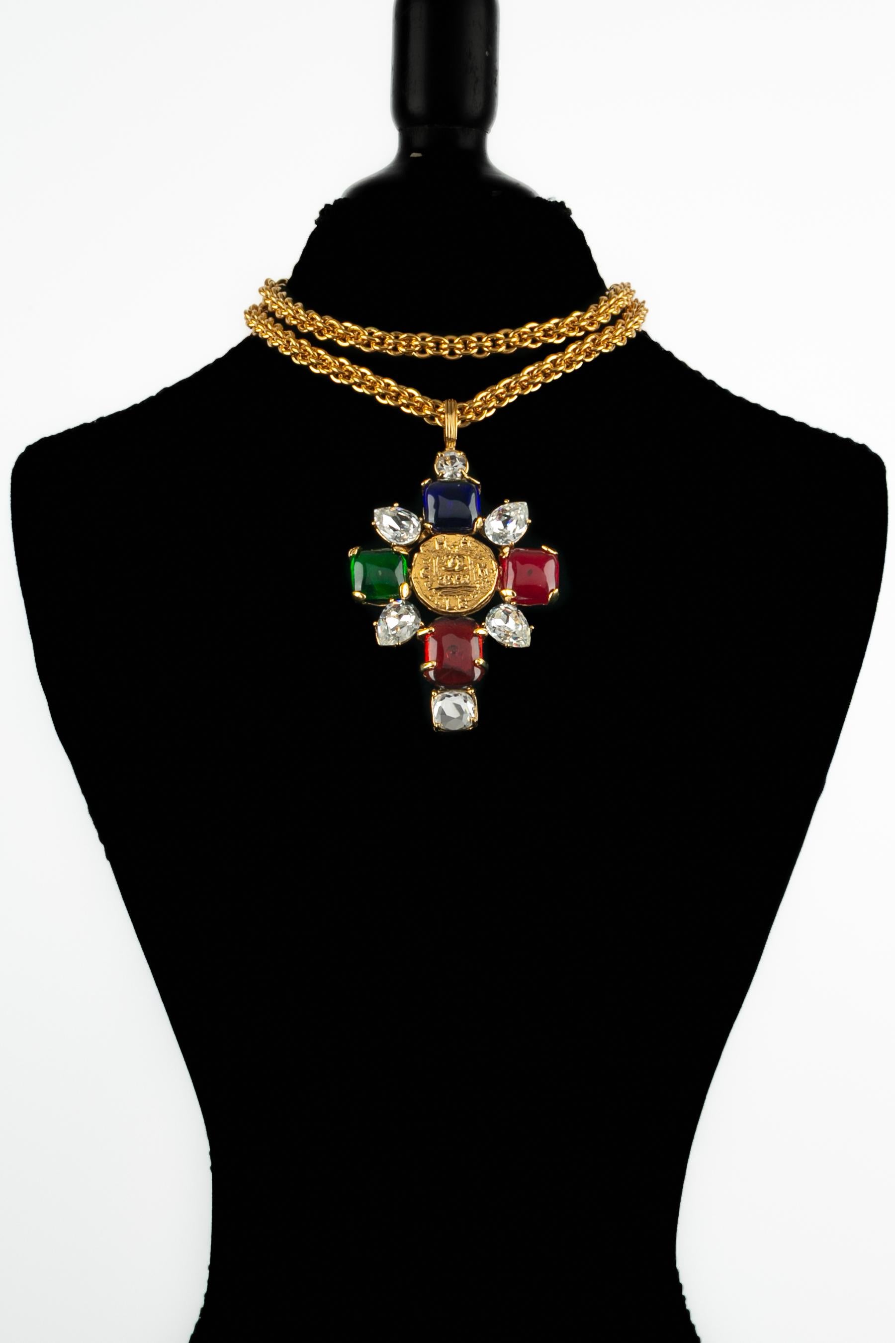 Collier en croix Chanel 1993 Excellent état - En vente à SAINT-OUEN-SUR-SEINE, FR