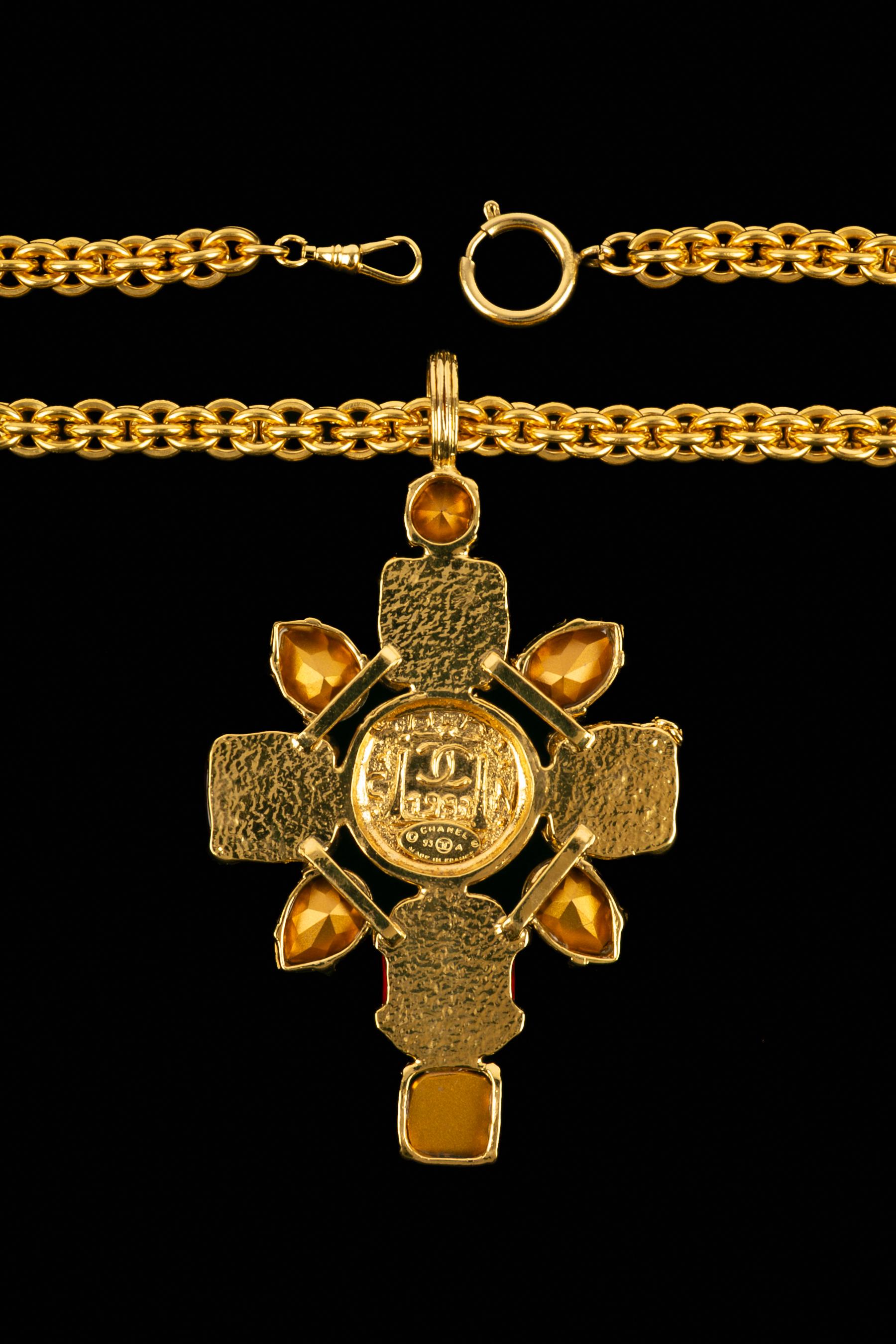 Collier en croix Chanel 1993 en vente 7