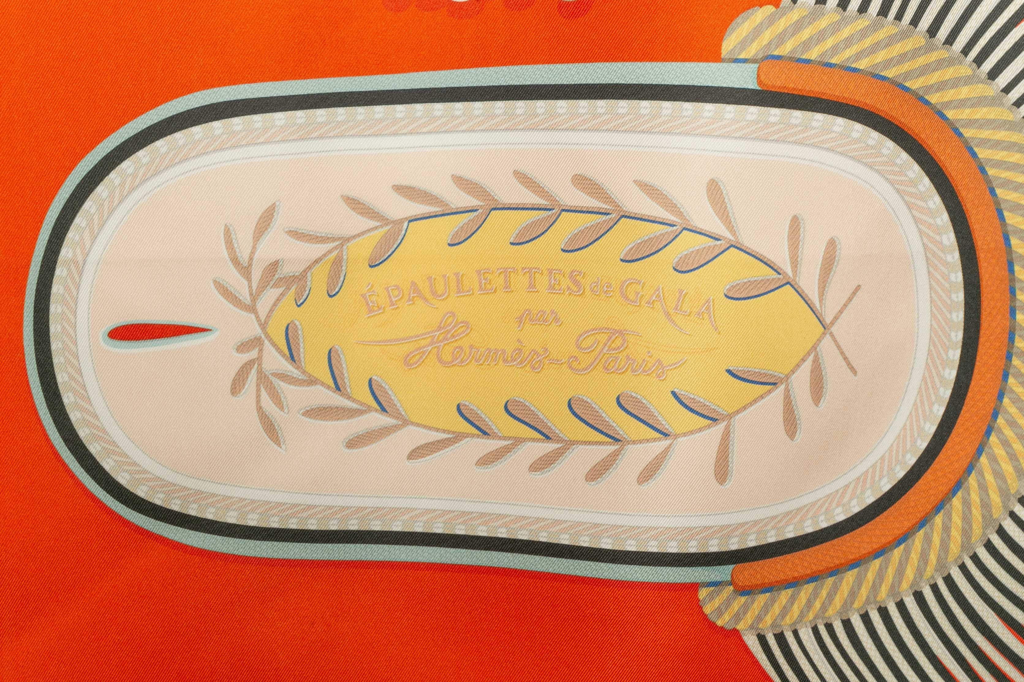 Foulard / sciarpa Hermès 'Gala epaulettes' a due lati in vendita 1