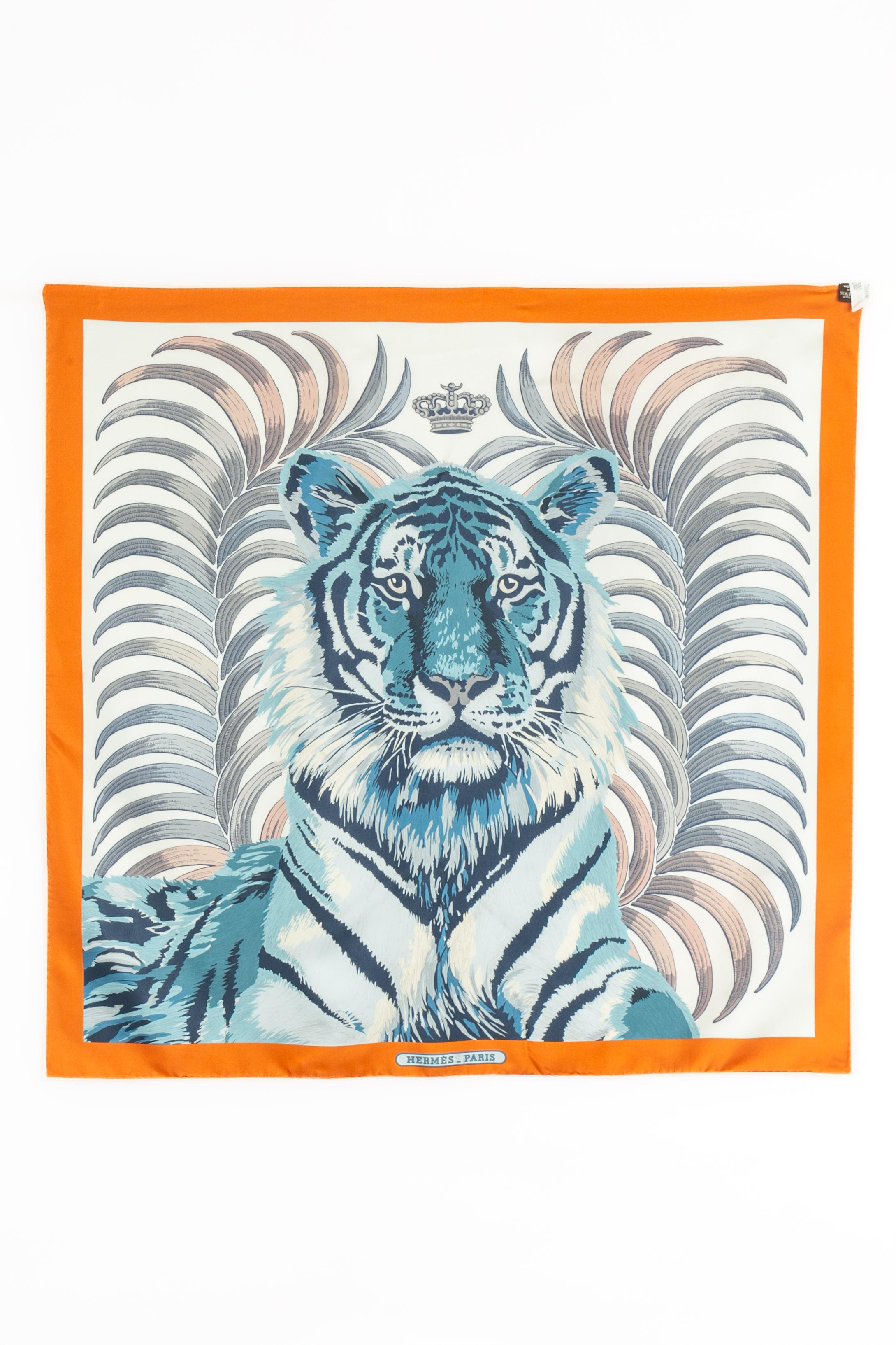 Foulard / pañuelo Hermès doble cara 'tigre real Gris en venta
