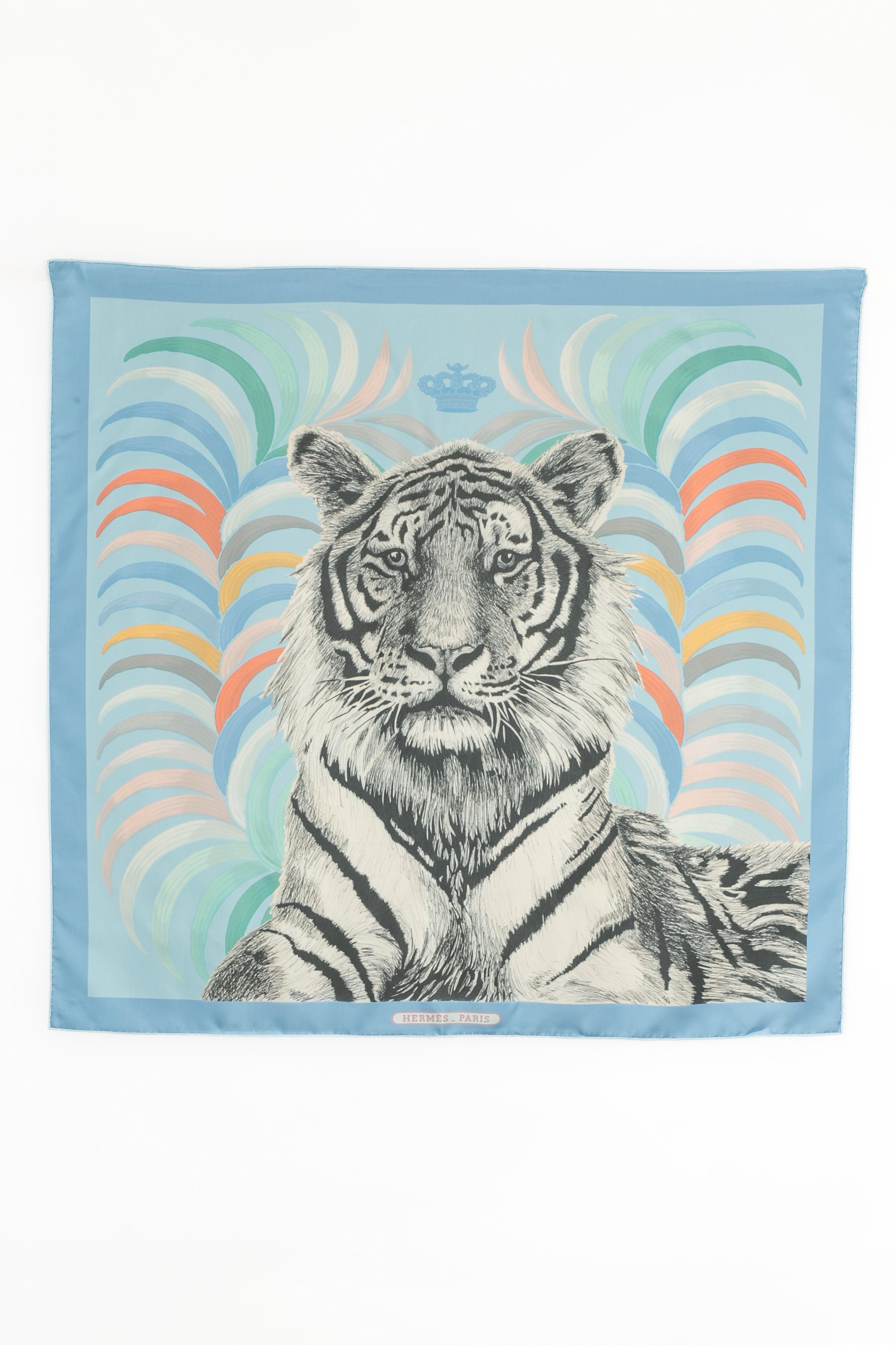 HERMÈS - (Fabricado en Francia) Foulard de sarga de seda de doble cara titulado 