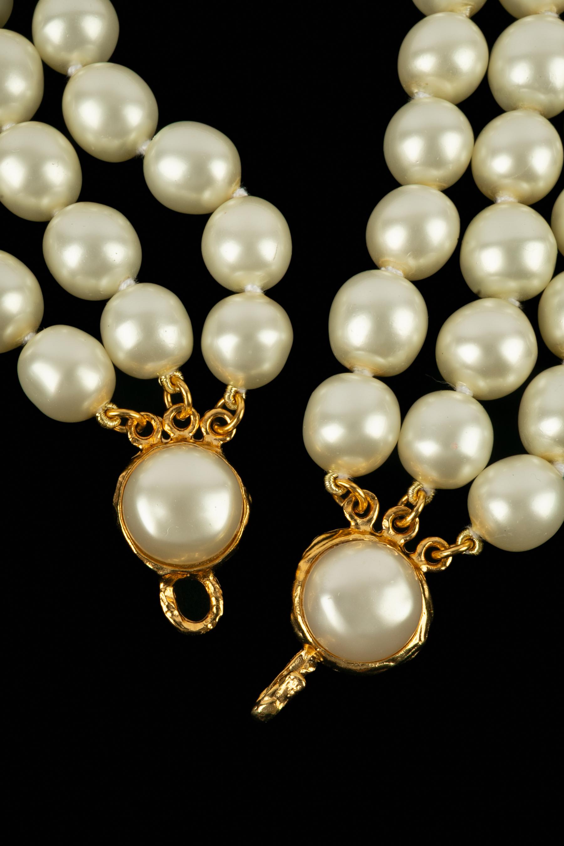 Collier de perles Chanel en vente 1