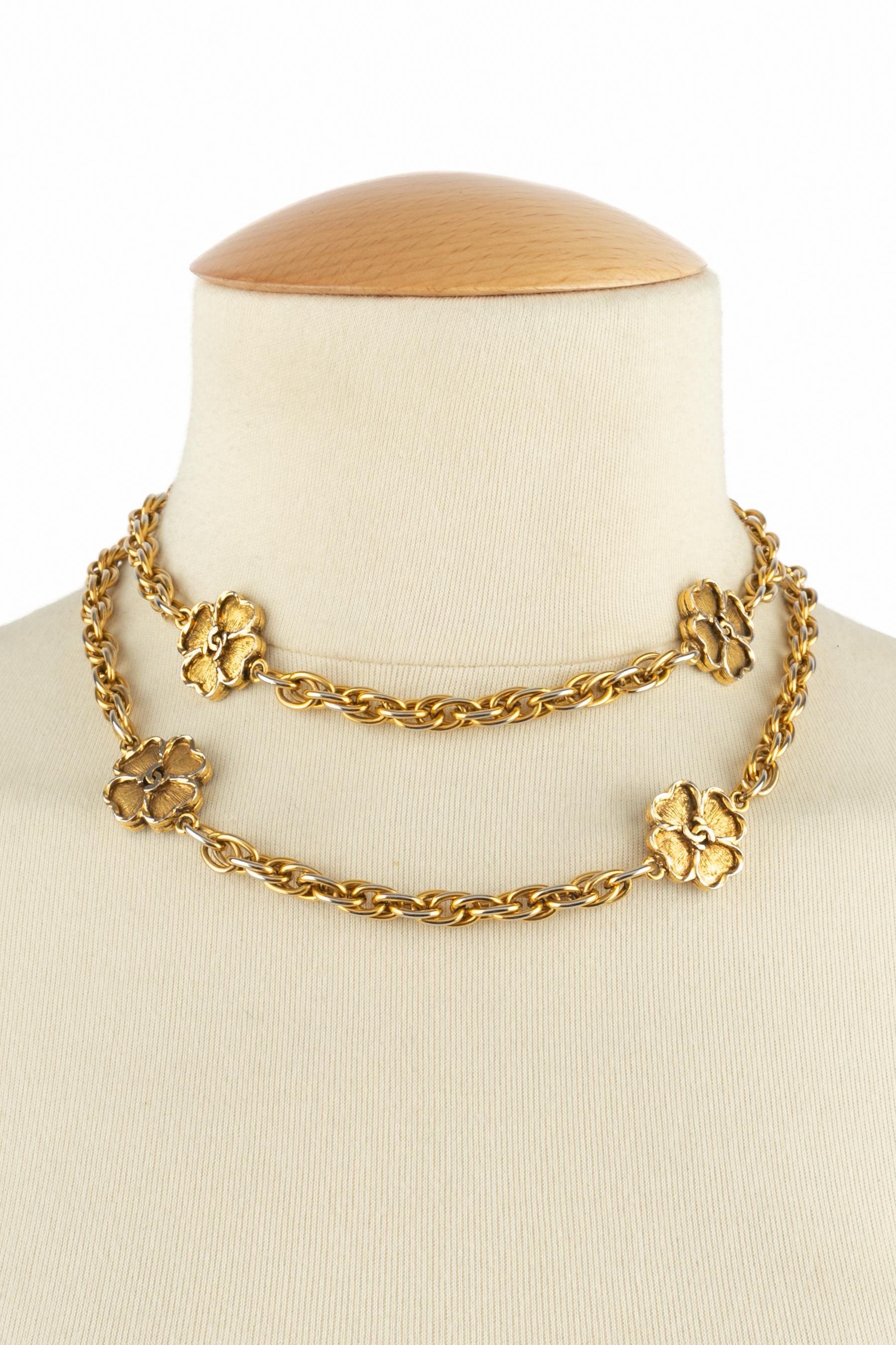 Collana con trifoglio Chanel 1983 in vendita 8