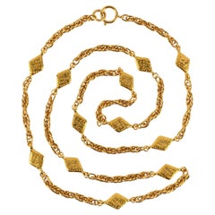 Collar dorado Chanel