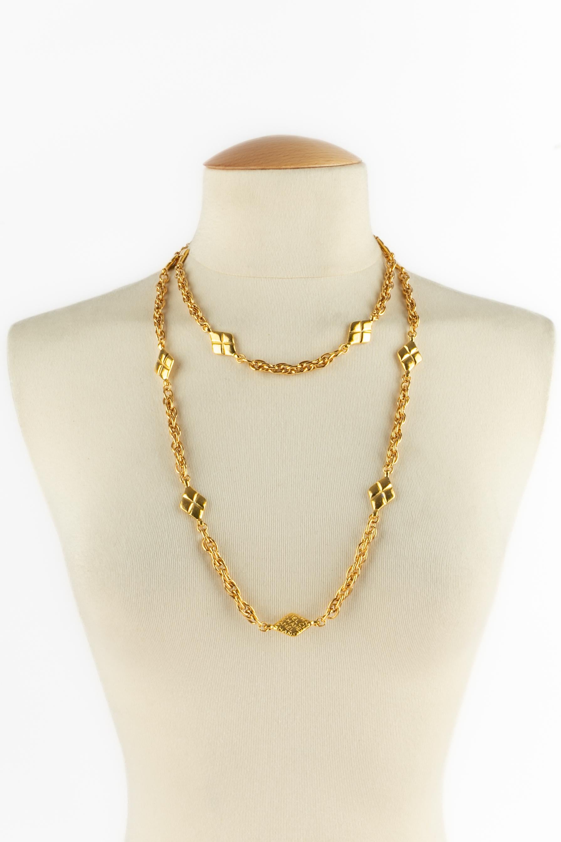 Collana d'oro Chanel in vendita 4