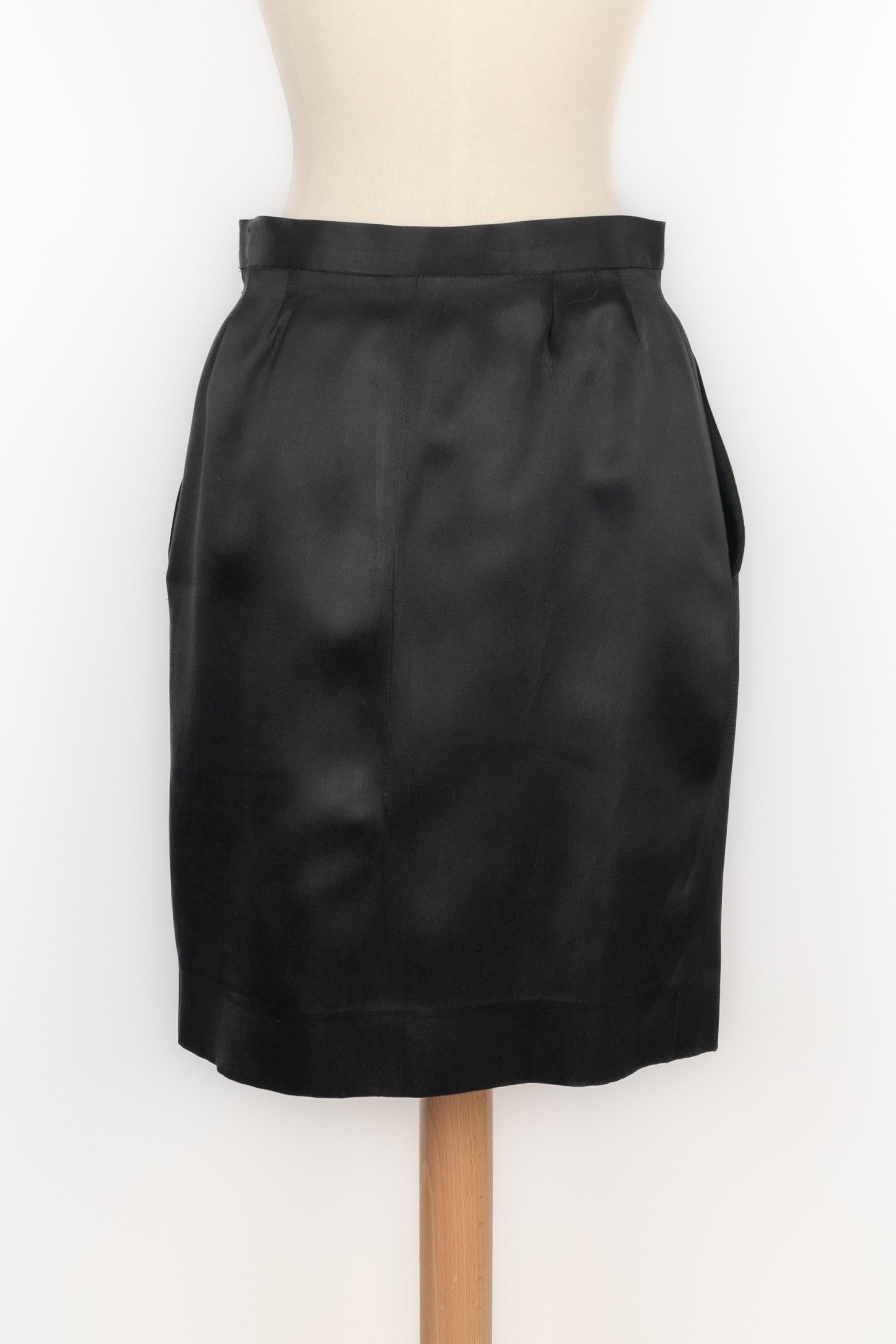 Gonna Yves Saint Laurent Inverno 1992 In condizioni ottime in vendita a SAINT-OUEN-SUR-SEINE, FR