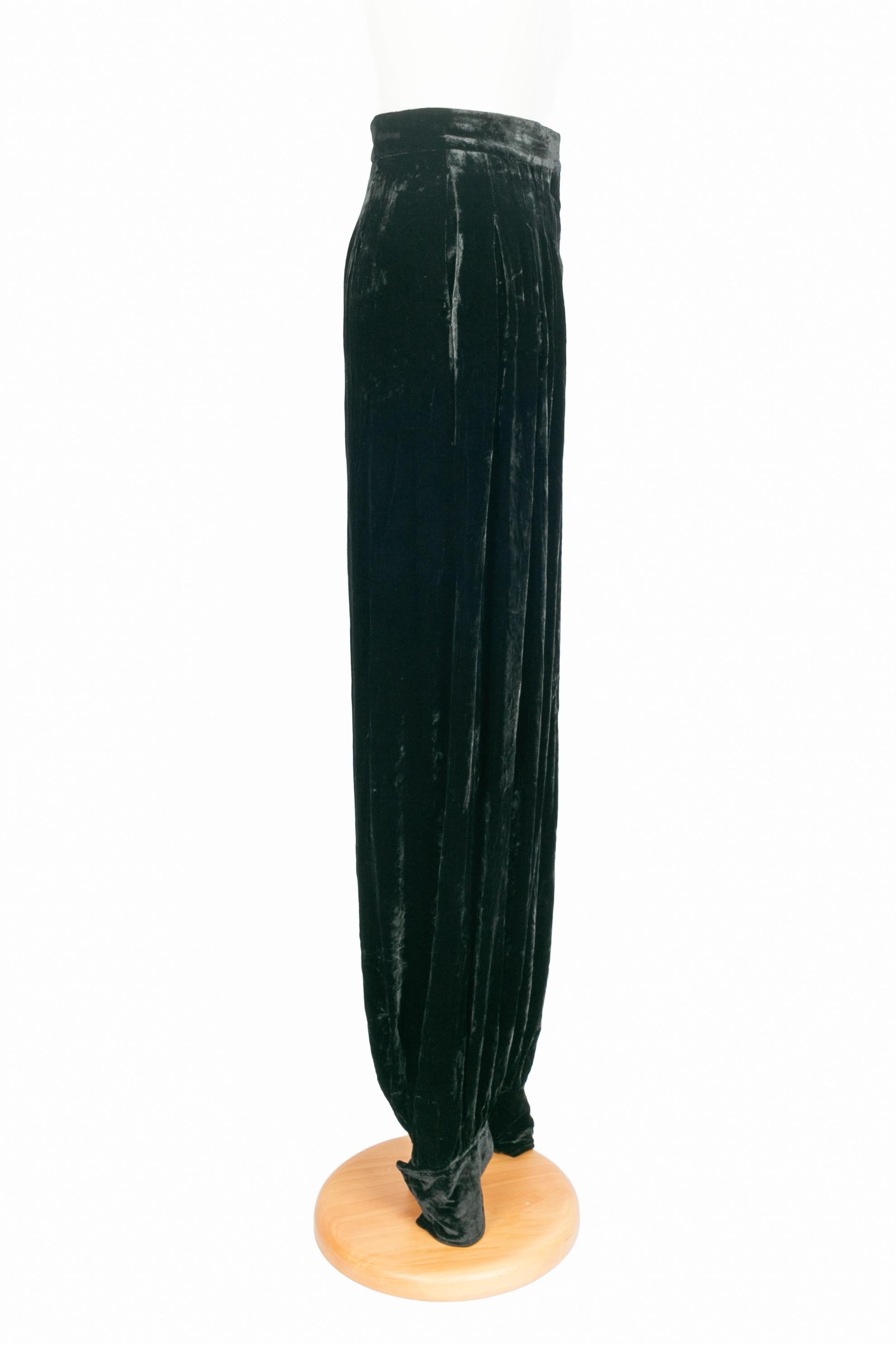 Stella McCartney Hose aus Samt im Zustand „Hervorragend“ im Angebot in SAINT-OUEN-SUR-SEINE, FR