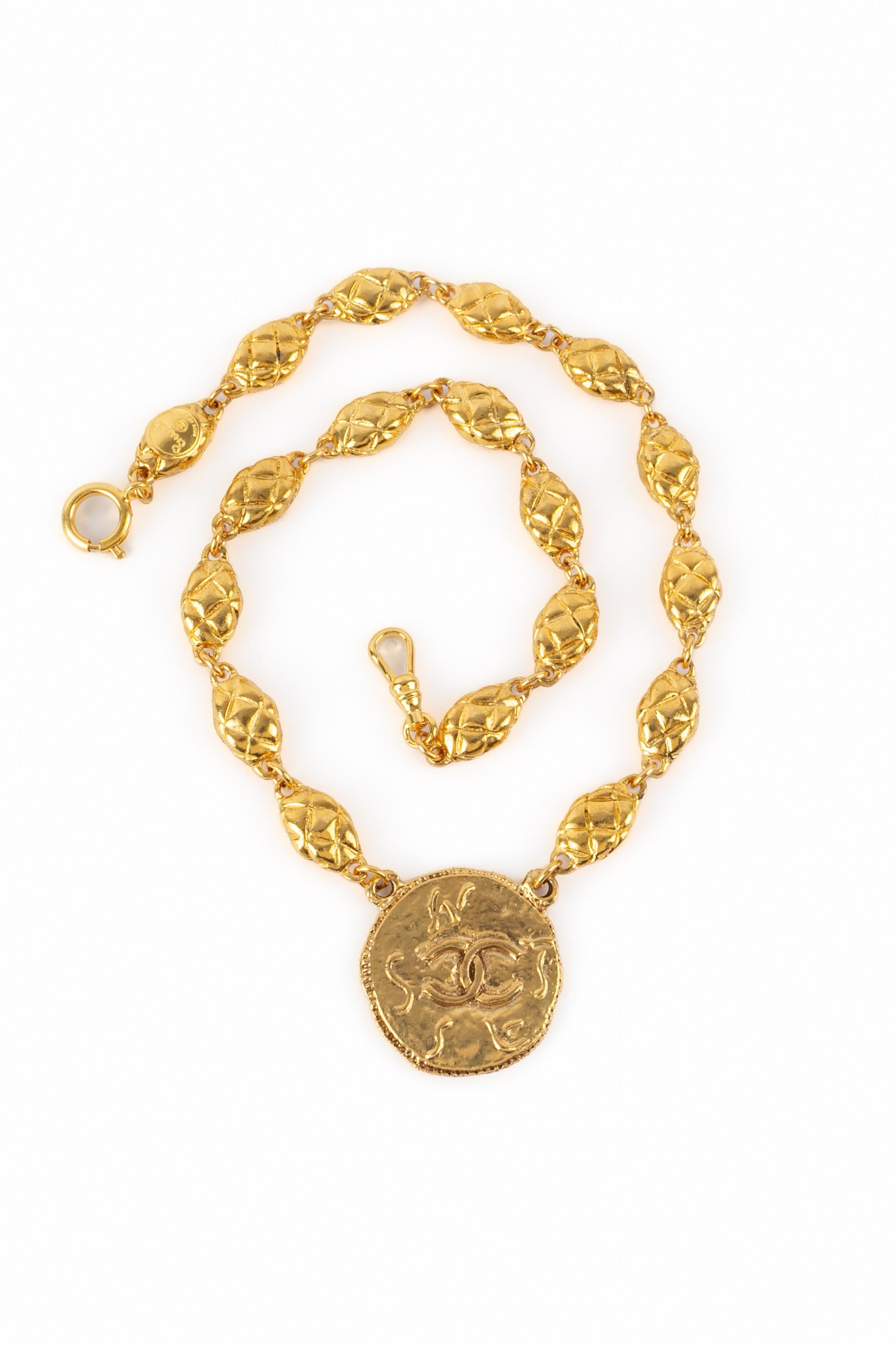 Collana trapuntata Chanel In condizioni ottime in vendita a SAINT-OUEN-SUR-SEINE, FR