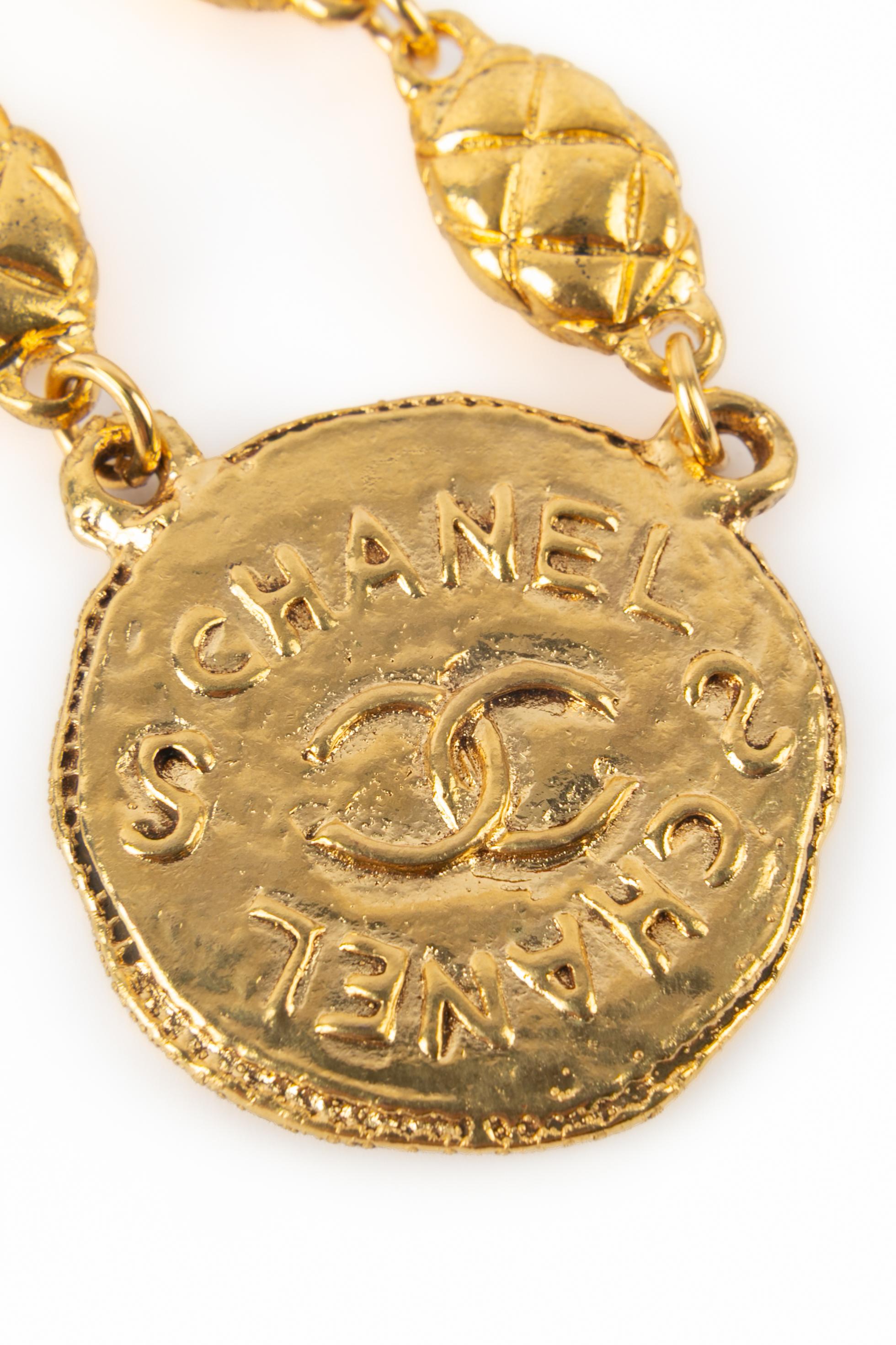 Donna Collana trapuntata Chanel in vendita