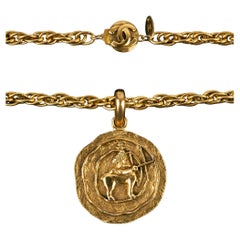 Collares colgantes
