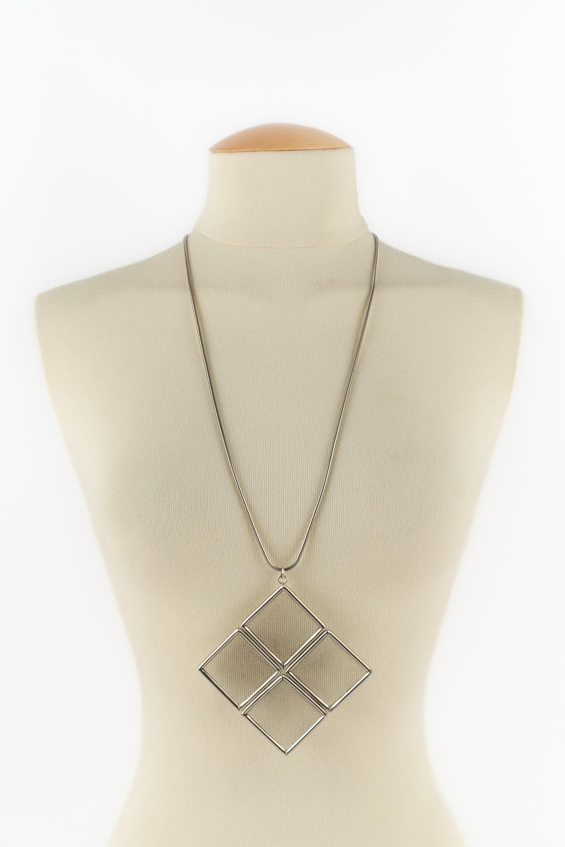 Collier à pendentifs Paco Rabanne en vente 3