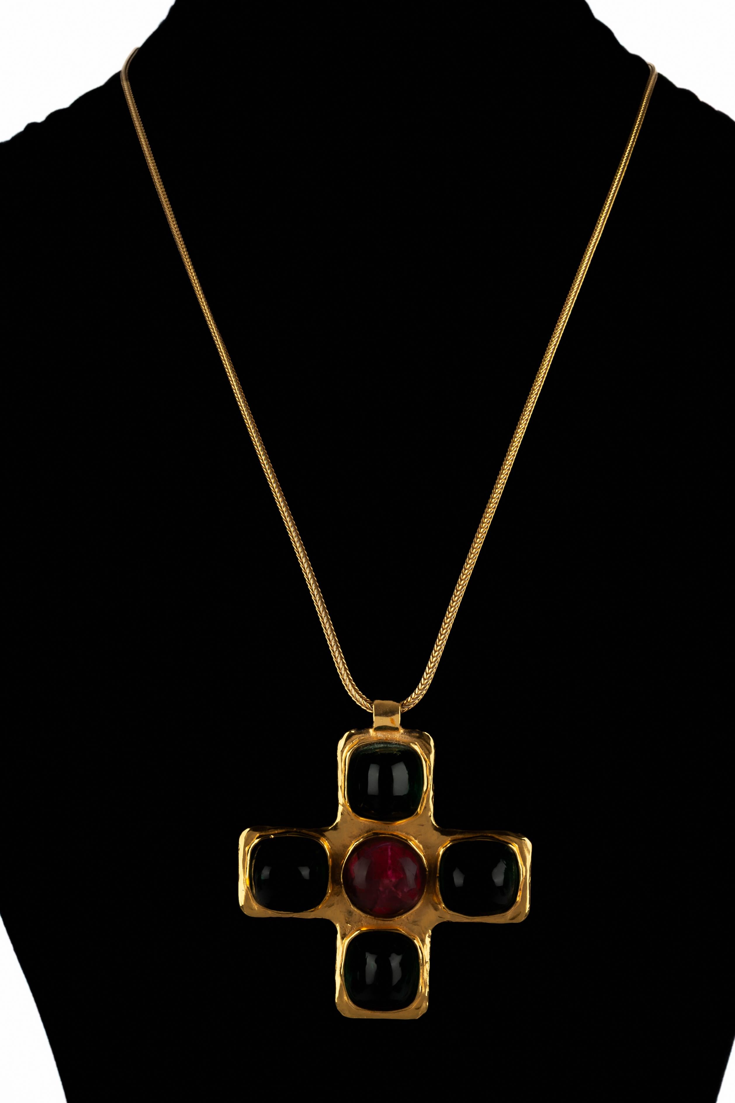 Chanel cross necklace For Sale 7