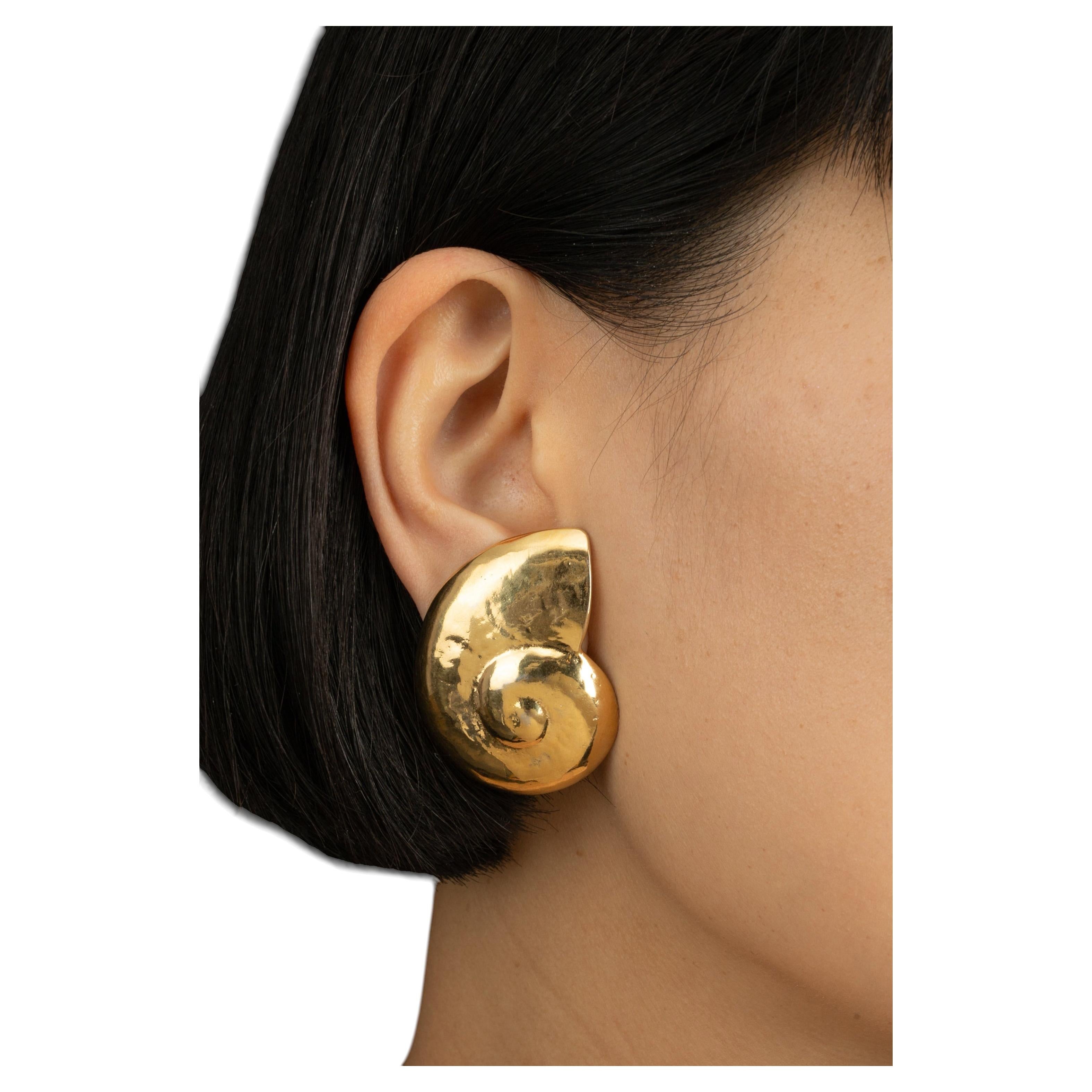 Boucle D'oreille Yves Saint Laurent Paris Vintage - Orpheline - Perles Et Résine - Occasion Bon état