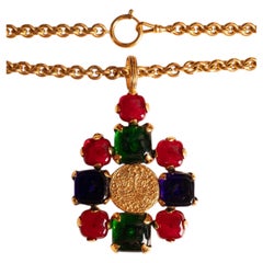 Collana Chanel di Karl Lagerfeld for Chanel Autunno-Inverno 1993