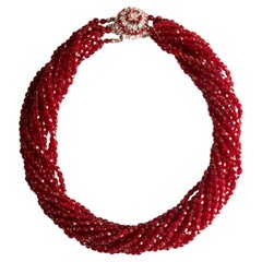 Collana choker Dior disegnata da Marc Bohan nel 1964
