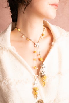 Chanel pompom necklace by Virginie Viard Cruise 2021