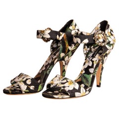 Sandales Dolce & Gabbana créées par Domenico Dolce et Stefano Gabbana, vers 2015