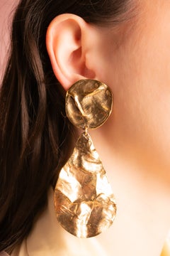 Pendientes de Yves Saint Laurent, de Yves Saint Laurent, de alrededor de 1990