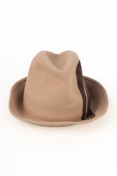 Anthony Peto hat