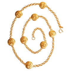 Collier Chanel « CC » signé Karl Lagerfeld, vers 1985