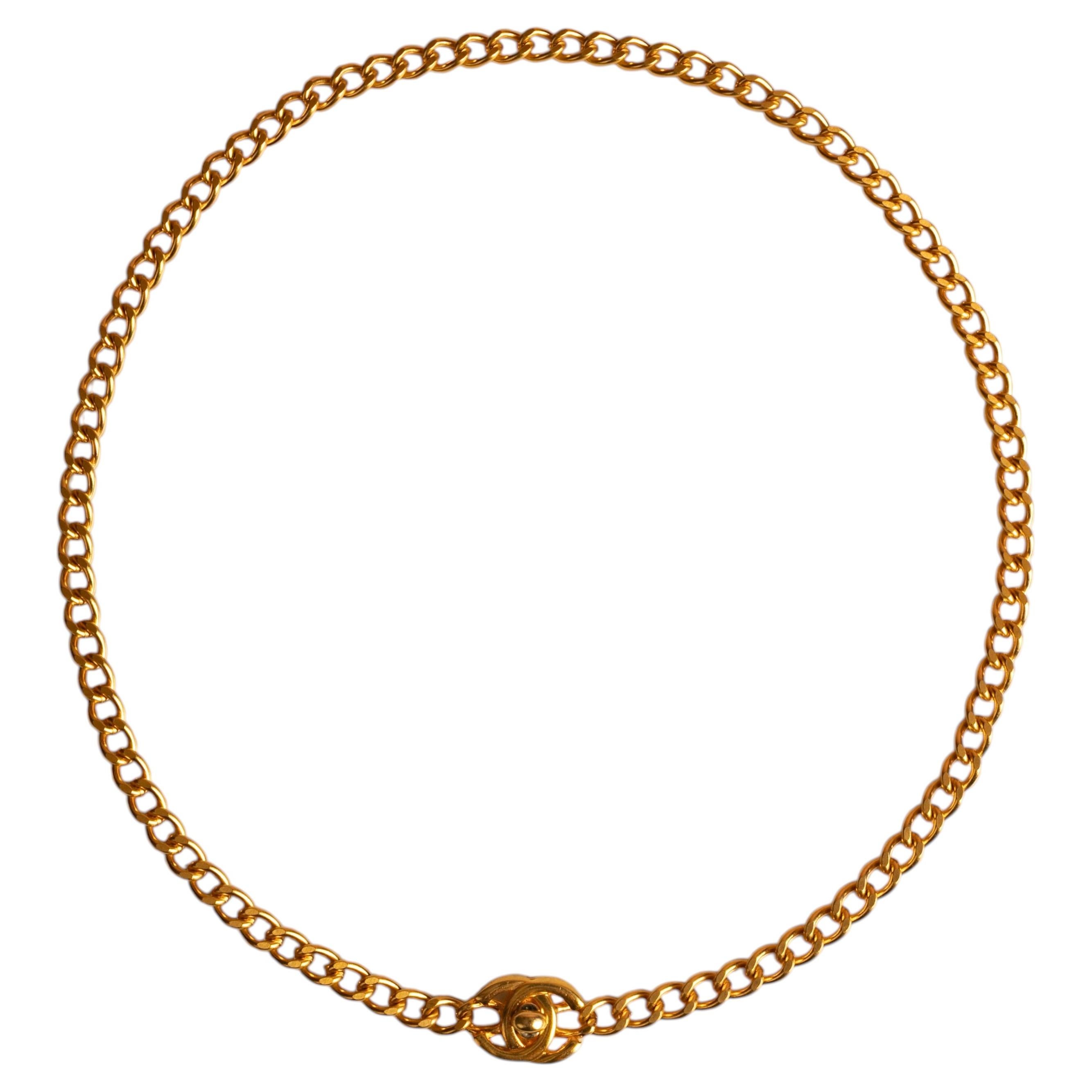 Collier Chanel à fermoir « Turnlock » signé Karl Lagerfeld, printemps 1996 en vente