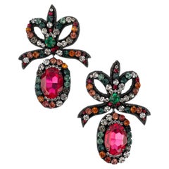 Pendientes de Gucci diseñados por Alessandro Michele, alrededor de 2022