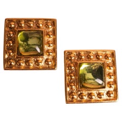Pendientes Saint Laurent de Yves Saint Laurent, de alrededor de 1990