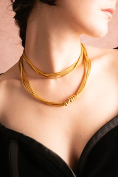 Collana "serpente" di Chanel, realizzata dall'Atelier di Robert Goossens, intorno al 1970