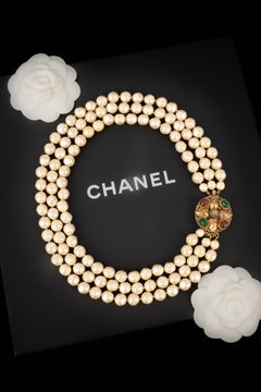 Chanel baroque necklace 1984