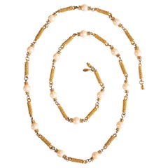 Collier sautoir Chanel, créé par Gabrielle Chanel, vers 1950-1960