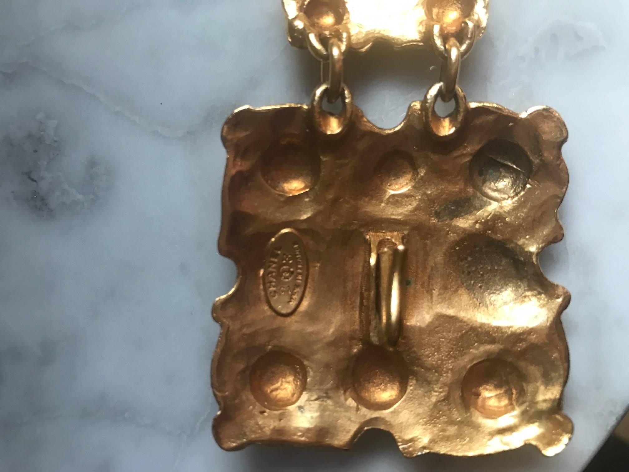 Chanel Vintage Gold Chain Belt Hanging CC Logo Square Medallions, 1980s  In Good Condition In San Francisco, CA