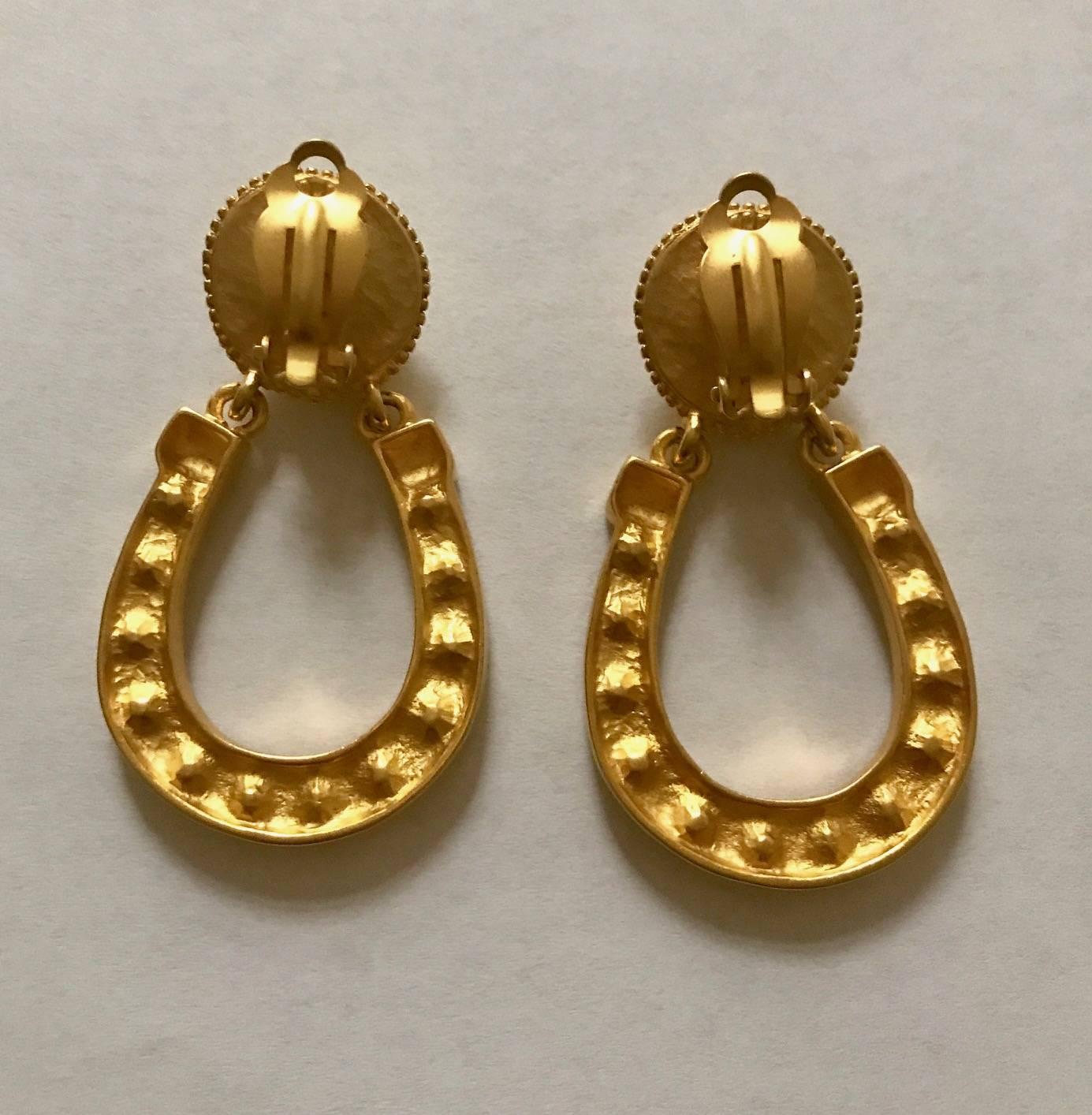 Karl Lagerfeld Gold and Pearl Lucky Horseshoe Vintage Earrings, 1990s In Excellent Condition In San Francisco, CA
