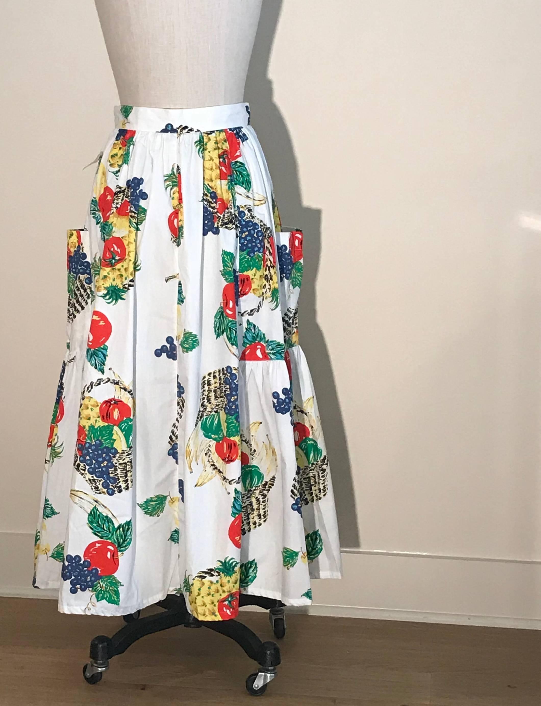 Gray New Emanuelle 1980s Pineapple Grape Fruit Basket Print White Cotton Full Skirt 