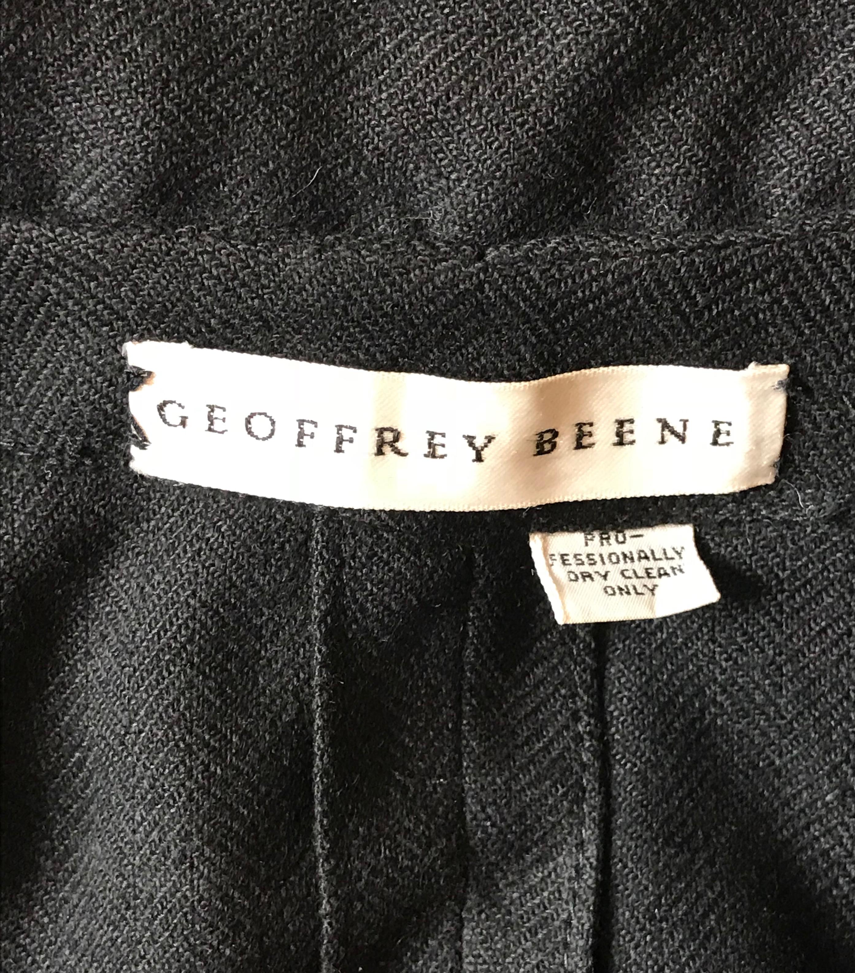 Women's Geoffrey Beene 1970s Black Long Cloak Cape with Tie Neck Scarf Collar Detail