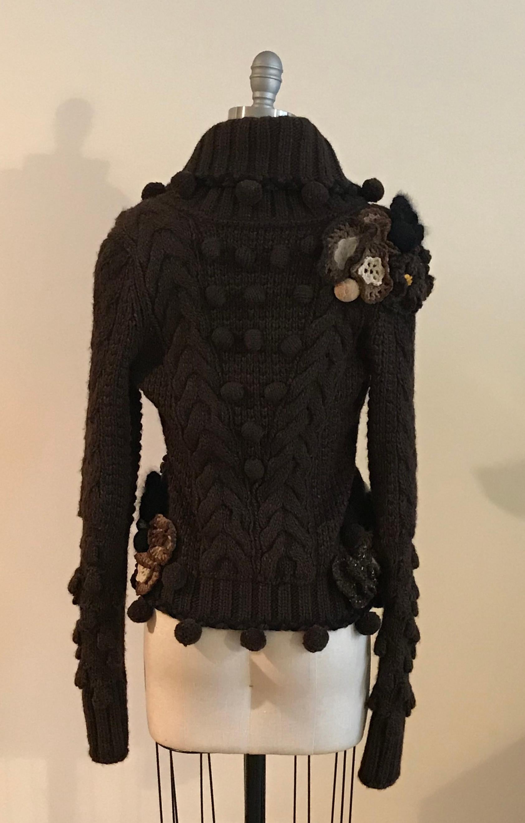 Alexander McQueen 2005 Runway Chunky Knit Brown Floral Detail Pom Pom Sweater  In Excellent Condition In San Francisco, CA