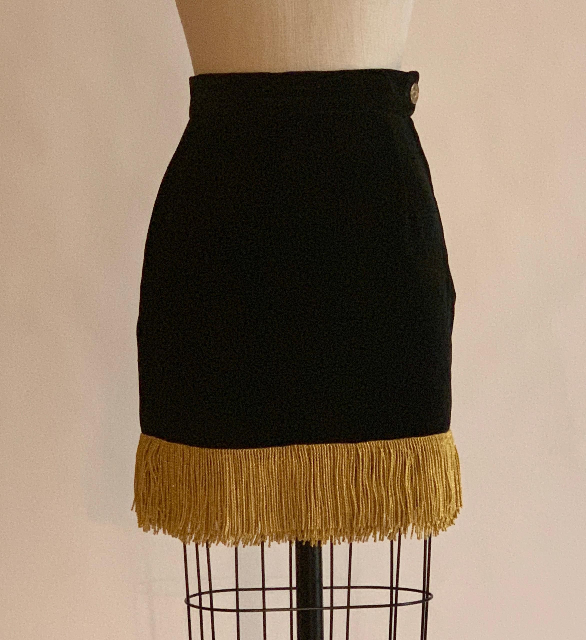 Moschino Cheap & Chic vintage 1990s black velvet pencil skirt with gold fringe trim. Side zip and Cheap & Chic branded gold button at side. 

79% acetate, 21% rayon.

Made in Italy.

Labelled size IT 40, US 6. Best fits a modern 2, see
