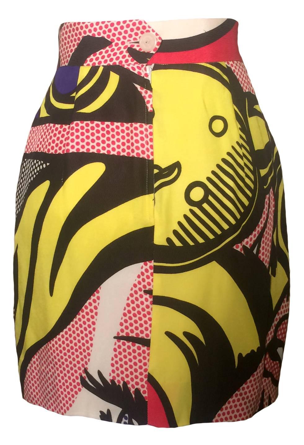 Rare & iconic 1990s Moschino Cheap & Chic Lichtenstein comic print pencil skirt. 

79% acetate, 21% rayon. Fully lined in 60% acetate, 40% rayon. 

Made in Italy. 

Size IT 40, US 6. Fits like a modern 2. 
Waist 25 1/2