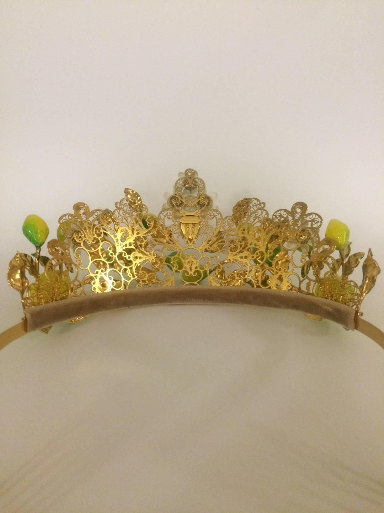Dolce & Gabbana Spring Resort 2016 Gold Lattice Lemon Flower Tiara Crown In New Condition In San Francisco, CA