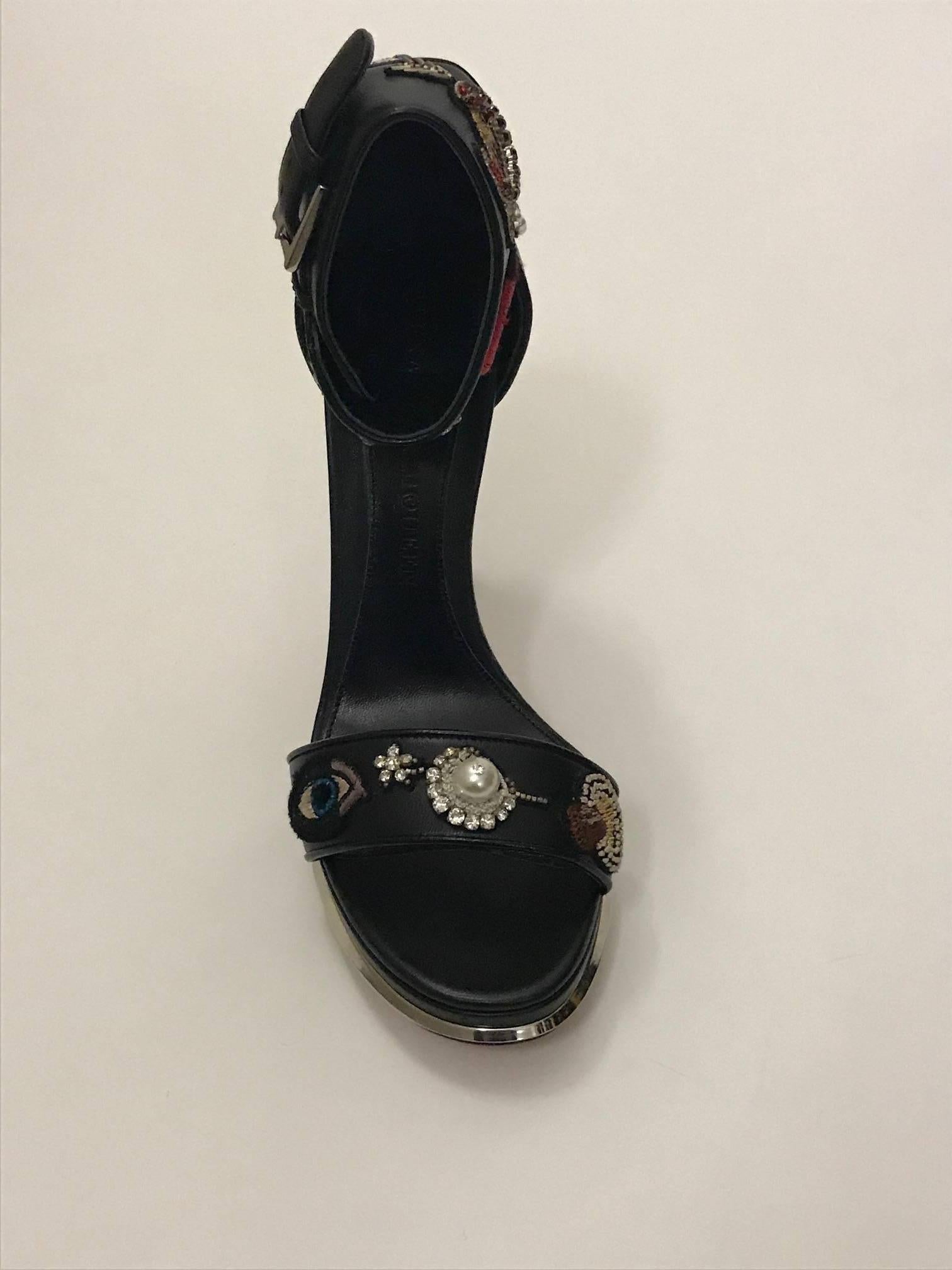 Alexander McQueen Crystal Obsession Embroidered Mirrored Black Leather Sandal In New Condition In San Francisco, CA