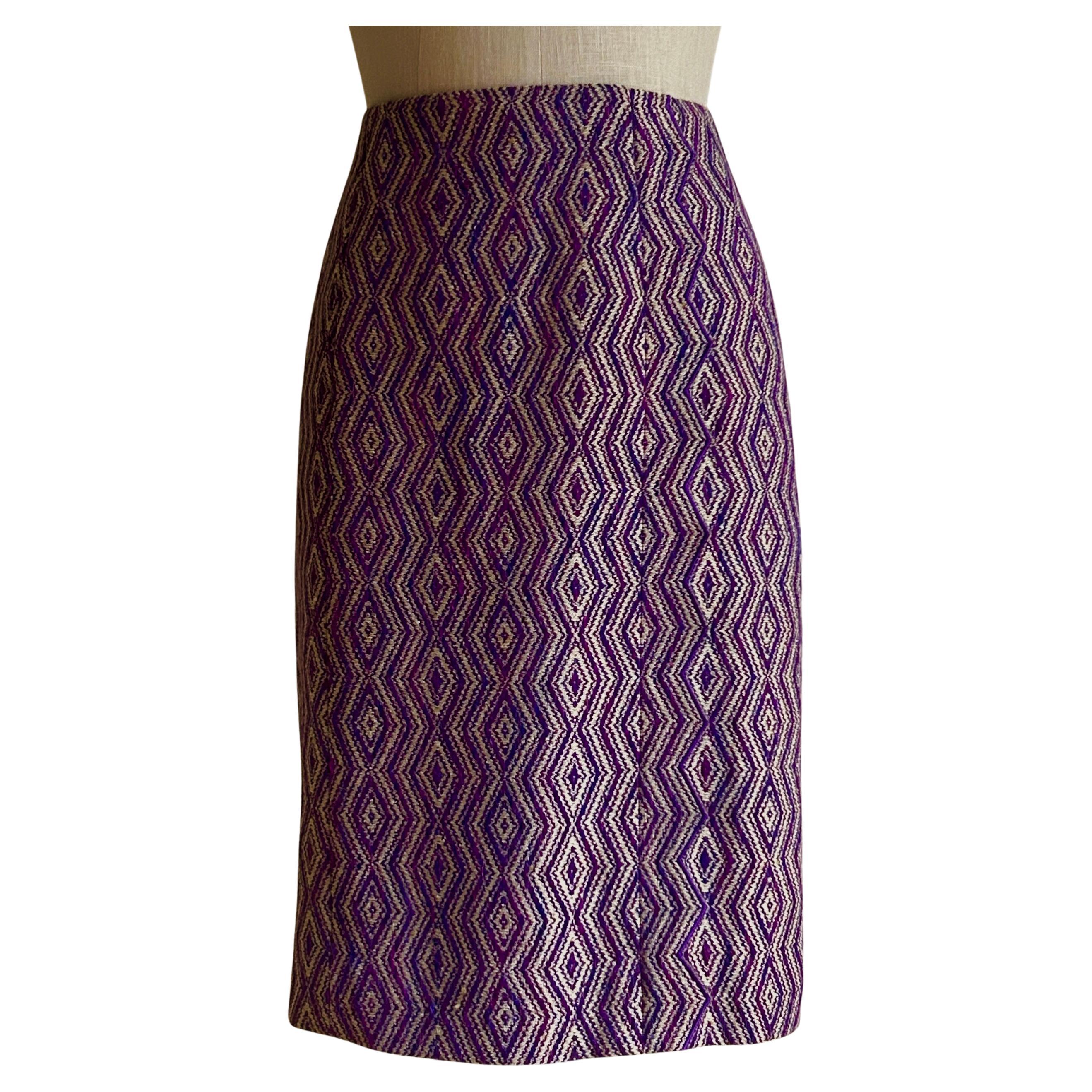 Vintage Chanel primavera 2001 Gonna a tubino con trama a diamante viola e finiture Zig Zag in vendita