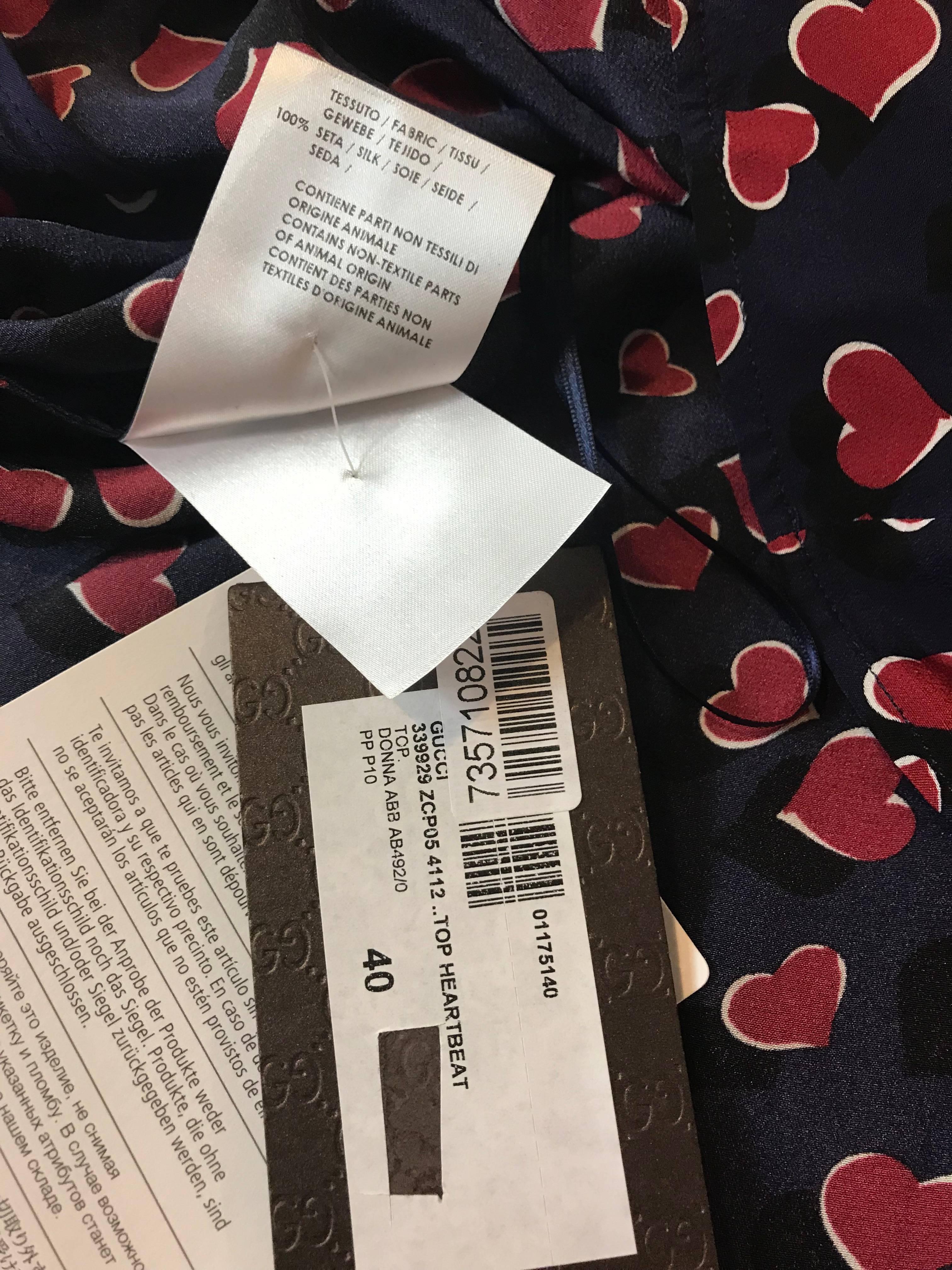 New Gucci Heart and Beach Ball Print Navy Silk Halter Top For Sale 1